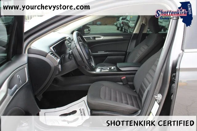 Used 2018 Gray Ford SE image 10