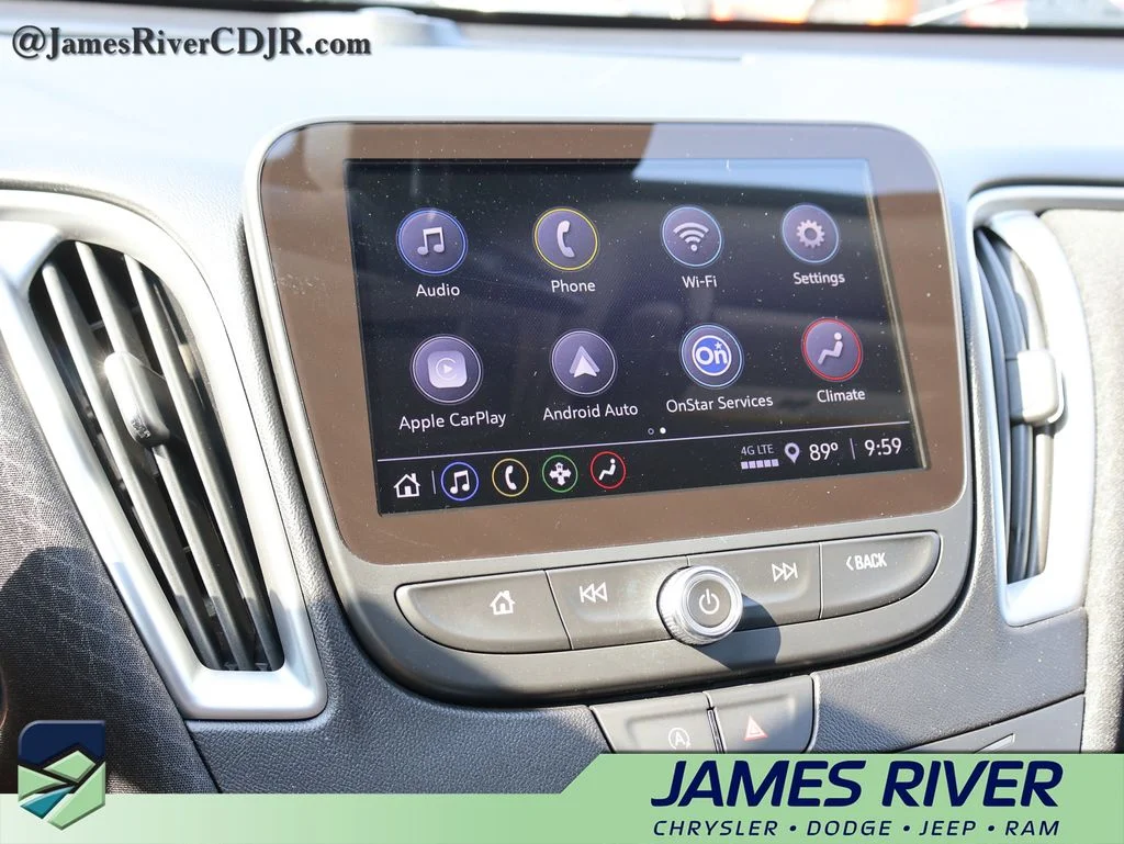 Used 2024 White Chevrolet LT image 32