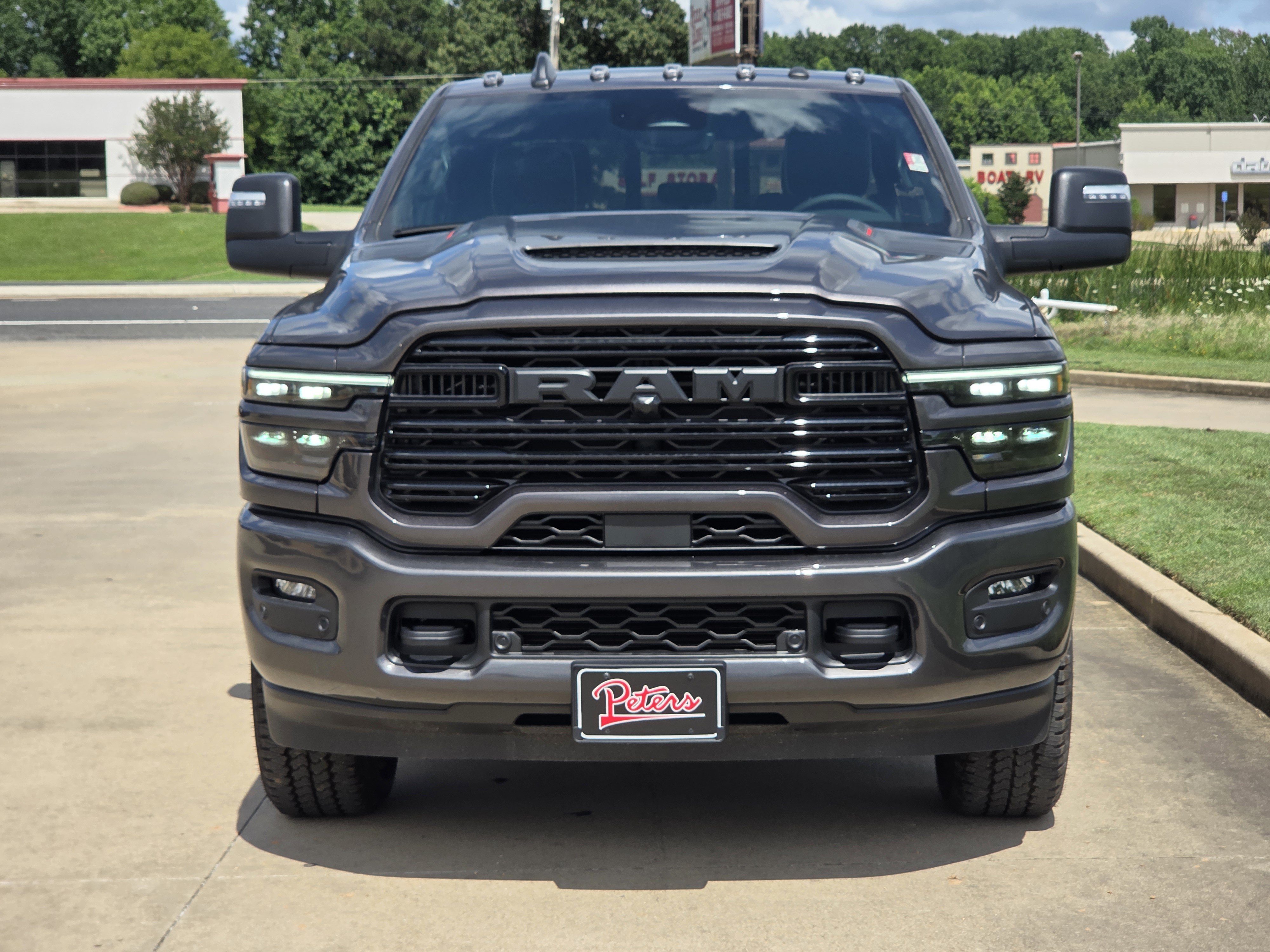 New 2026 Granite Crystal Metallic Clearcoat Ram Laramie image 2