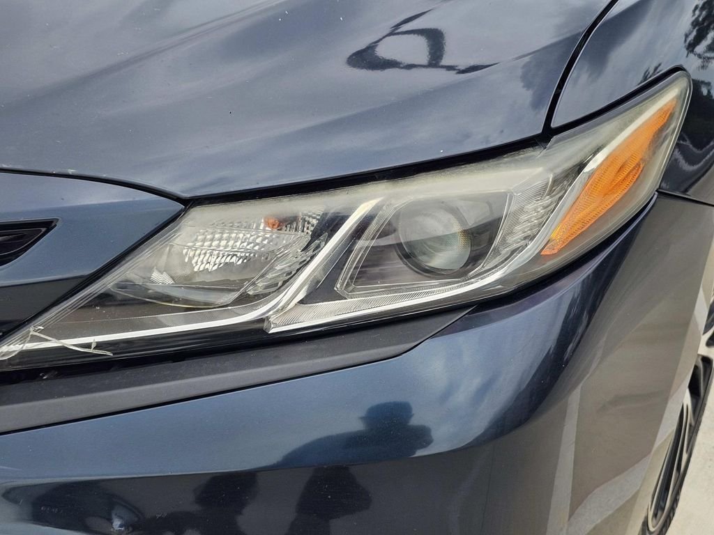 Used 2018 Blue Toyota SE image 7
