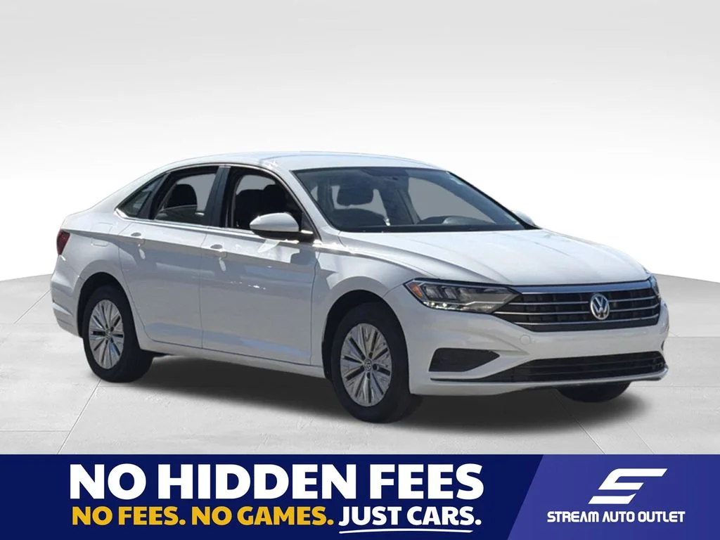 Used 2019 White Volkswagen 1.4T S image 1