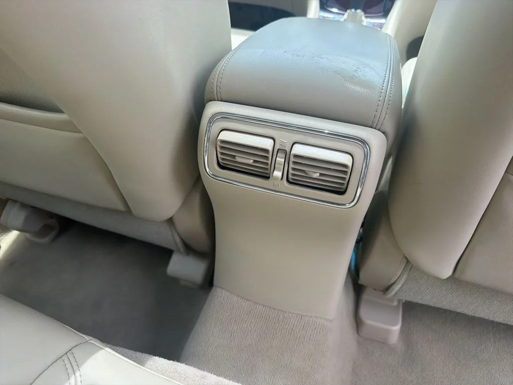 Used 2014 White INFINITI Journey image 45