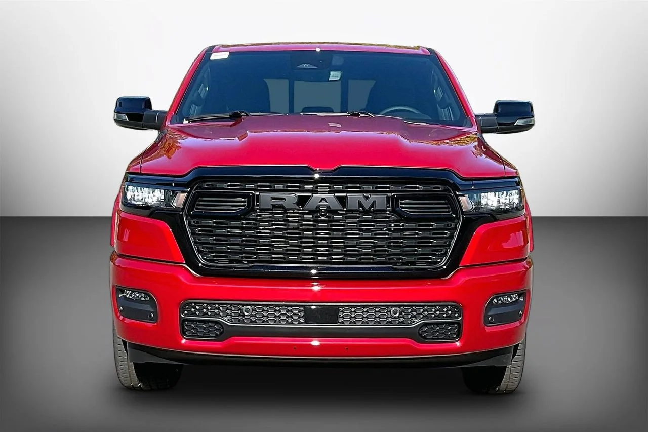 New 2026 Molten Red Pearl-Coat Exterior Paint RAM Big Horn/Lone Star image 3