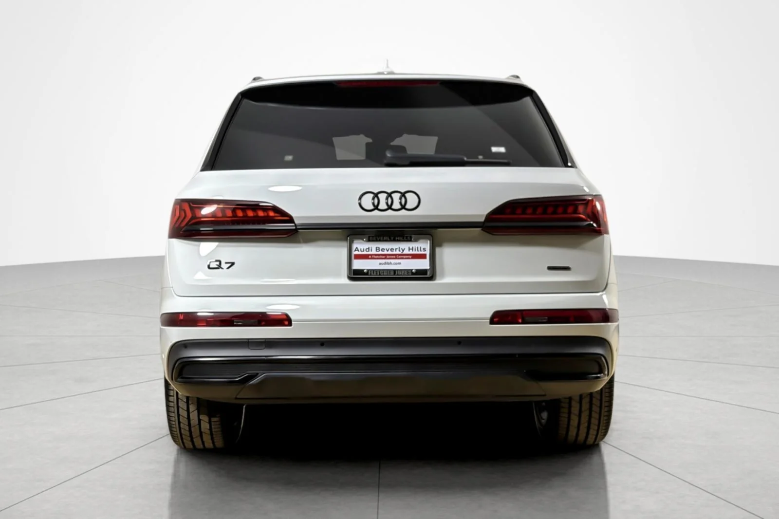 Used 2022 Carrara White Audi Premium Plus 55 TFSI quattro image 4