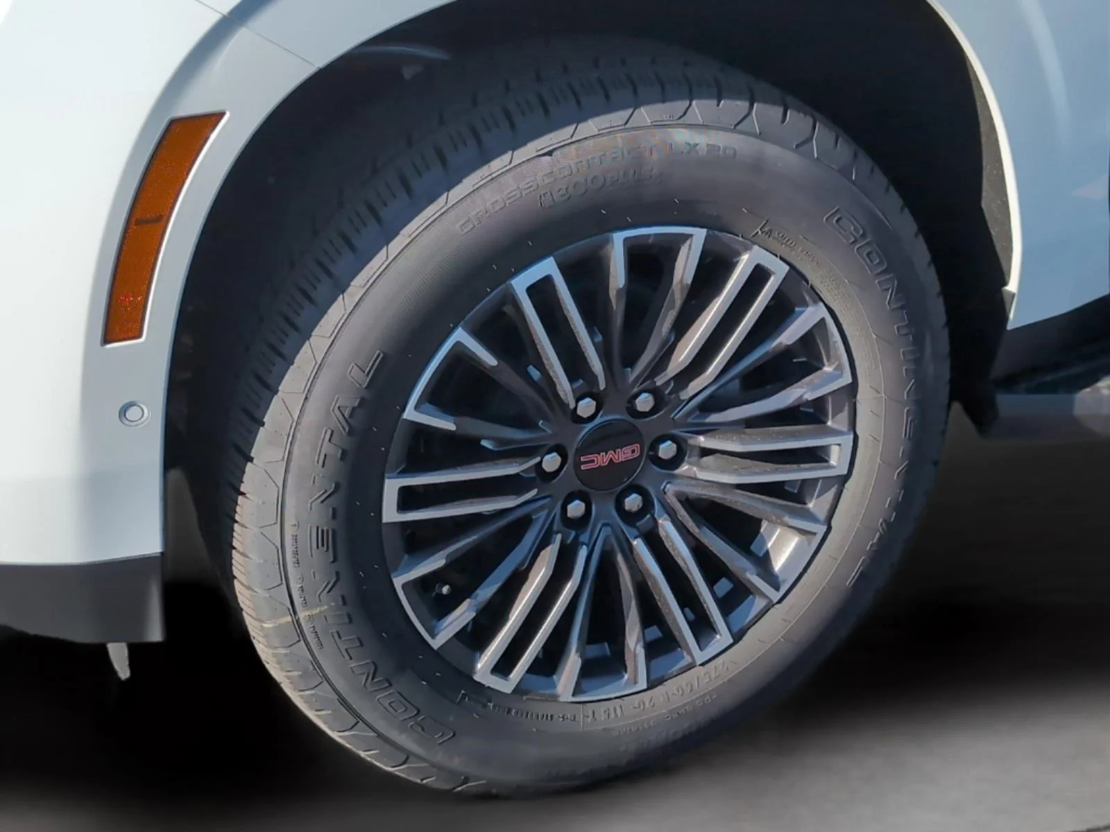New 2026 Summit White GMC Elevation image 35