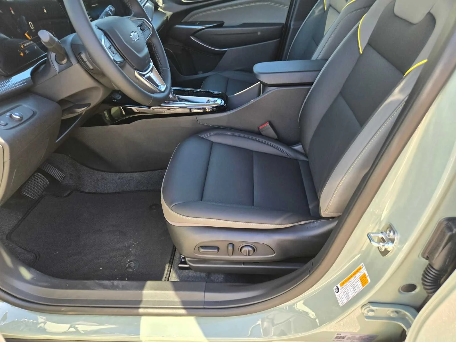 New 2026 Cacti Green Chevrolet ACTIV image 18