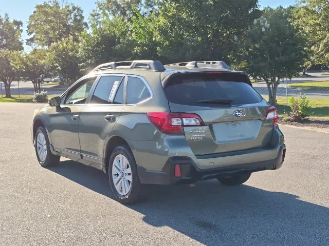 Used 2019 Green Subaru 2.5i Premium image 5