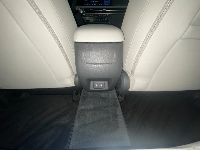 Used 2026 Gray Hyundai SEL Sport image 28