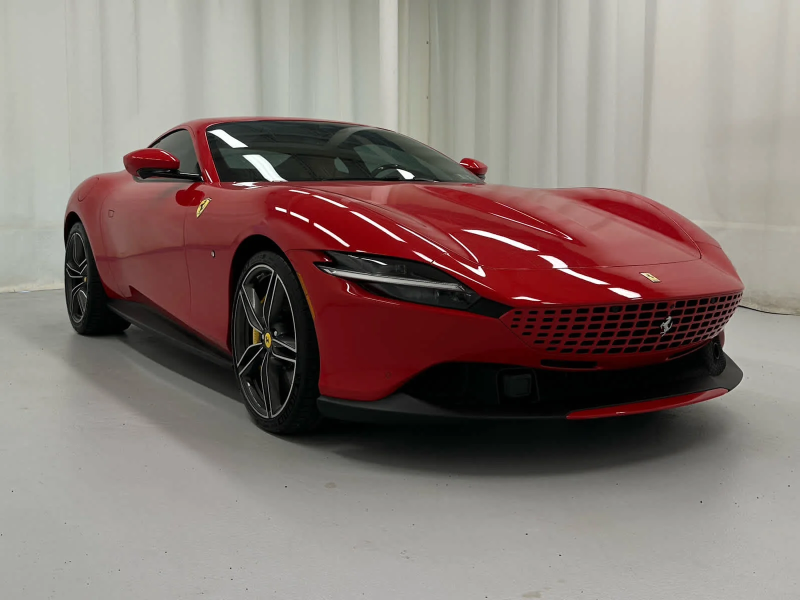 Used 2022 RED Ferrari  image 2