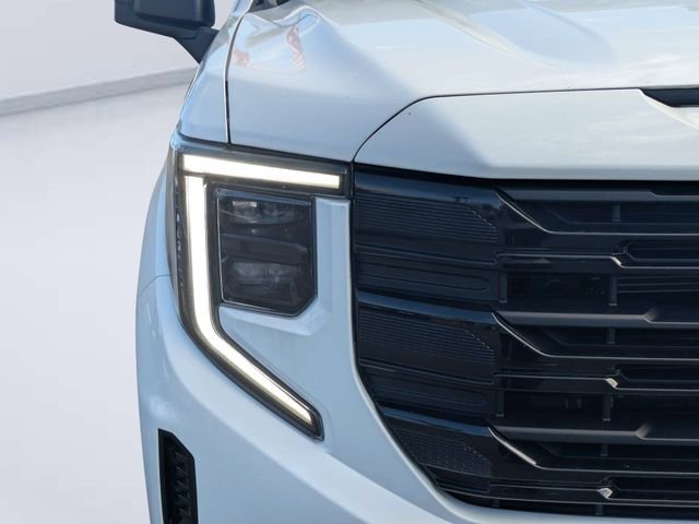 Used 2022 White GMC Elevation image 9