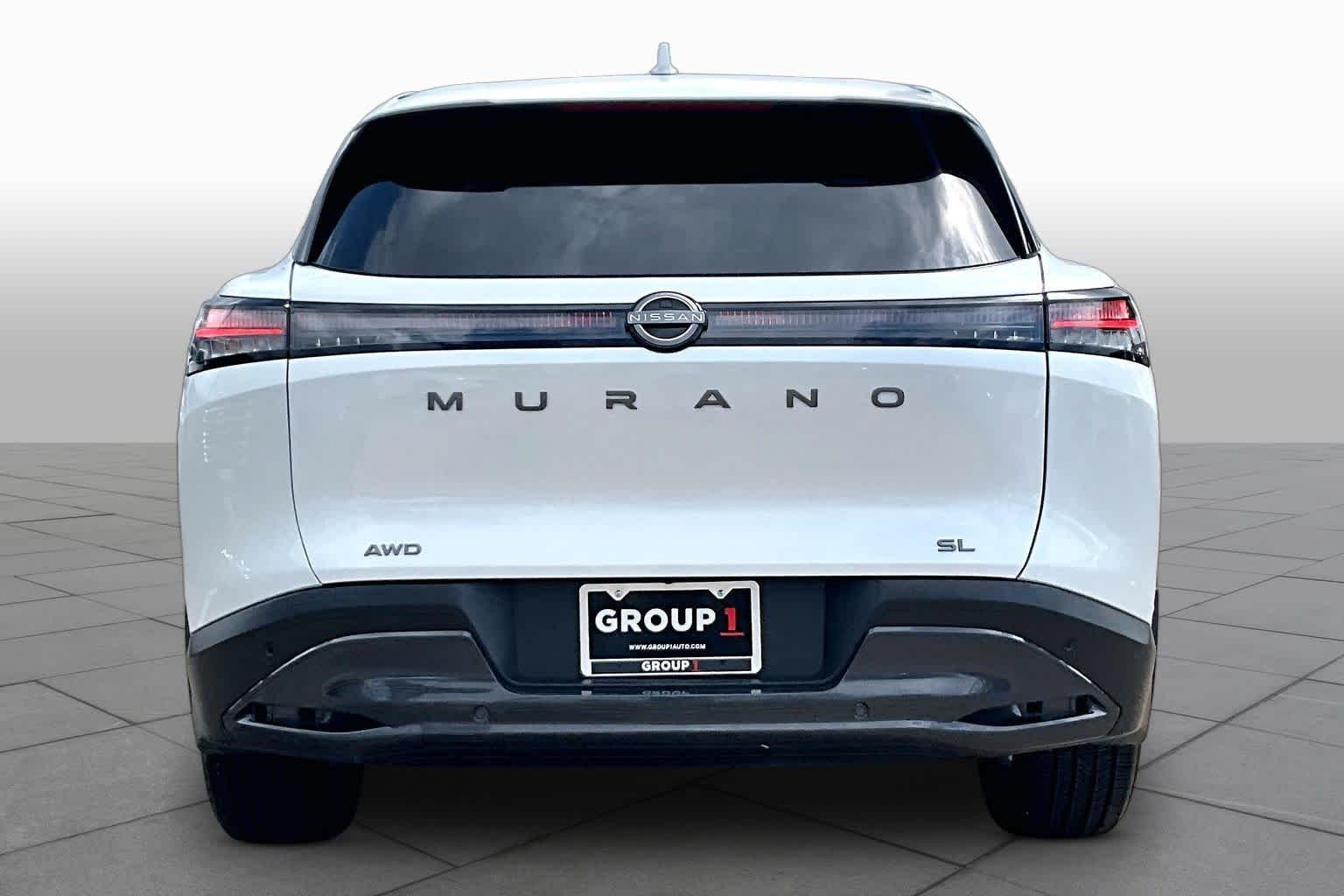 Used 2025 Everest White Pearl Tricoat Nissan SL image 5