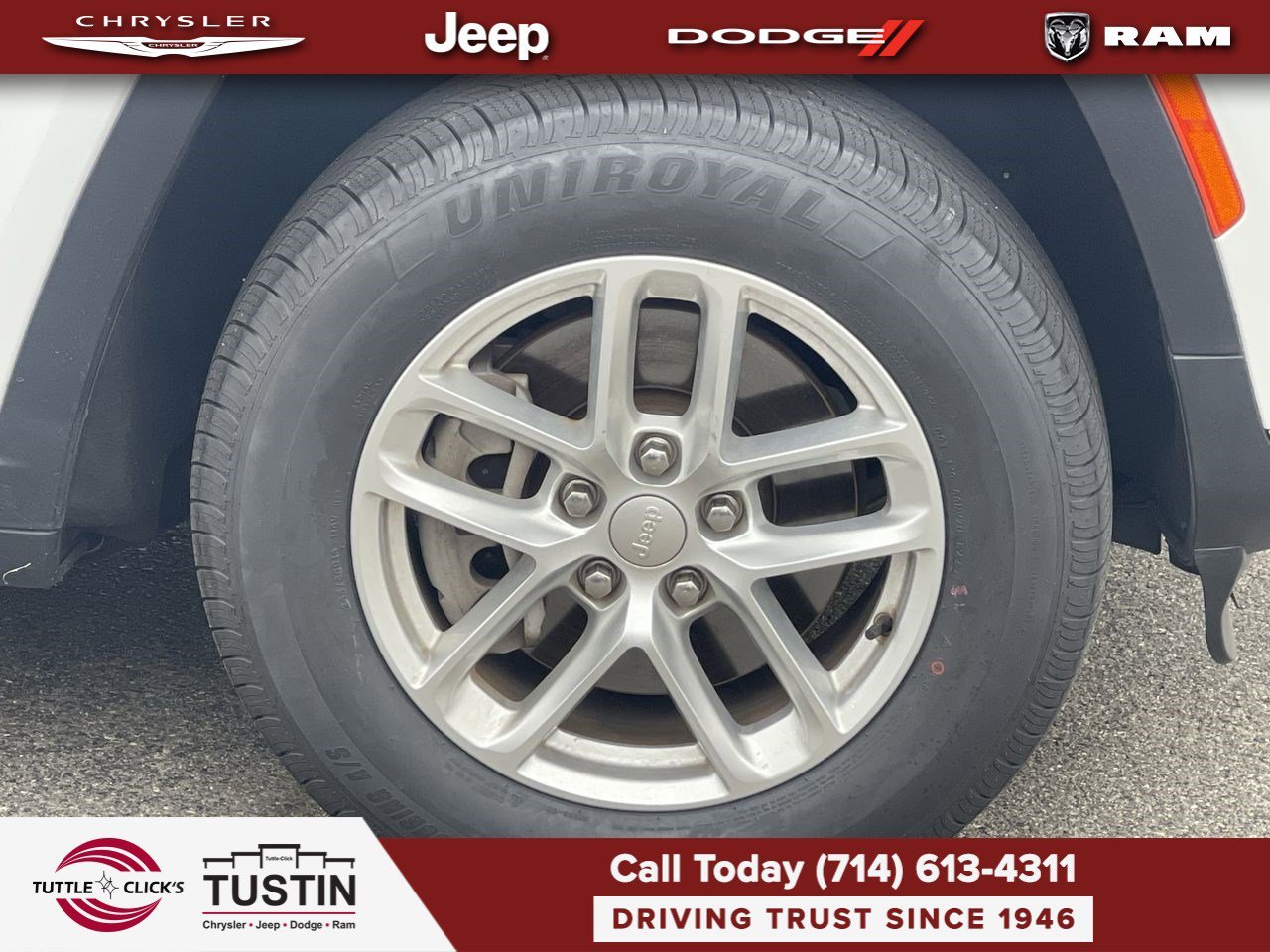 Used 2023 Bright White Clearcoat Jeep Laredo image 10