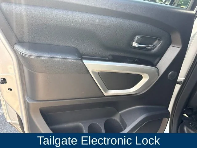 Used 2019 Silver Nissan PRO-4X image 20