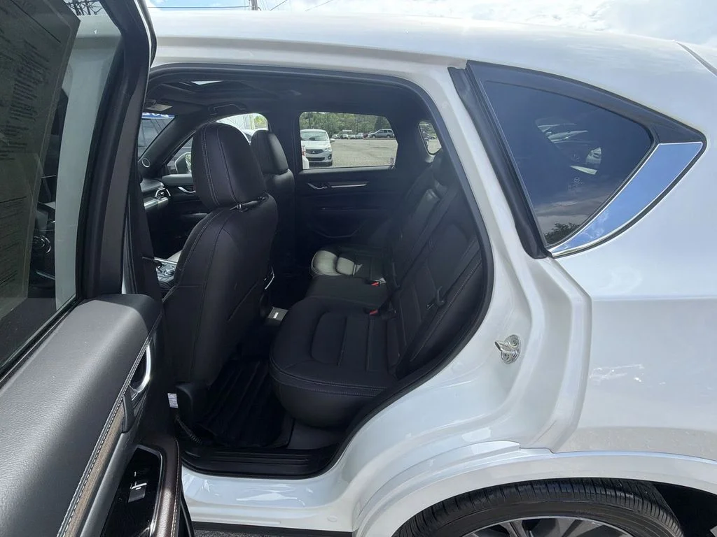 Used 2025 White Mazda 2.5 Turbo Signature image 22