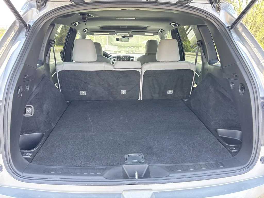 Used 2022 Silver Honda EX-L image 18