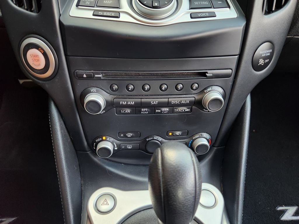 Used 2016 Black Cherry Nissan Touring image 20