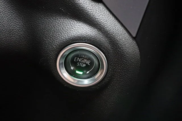 Used 2020 Gray GMC Elevation image 33