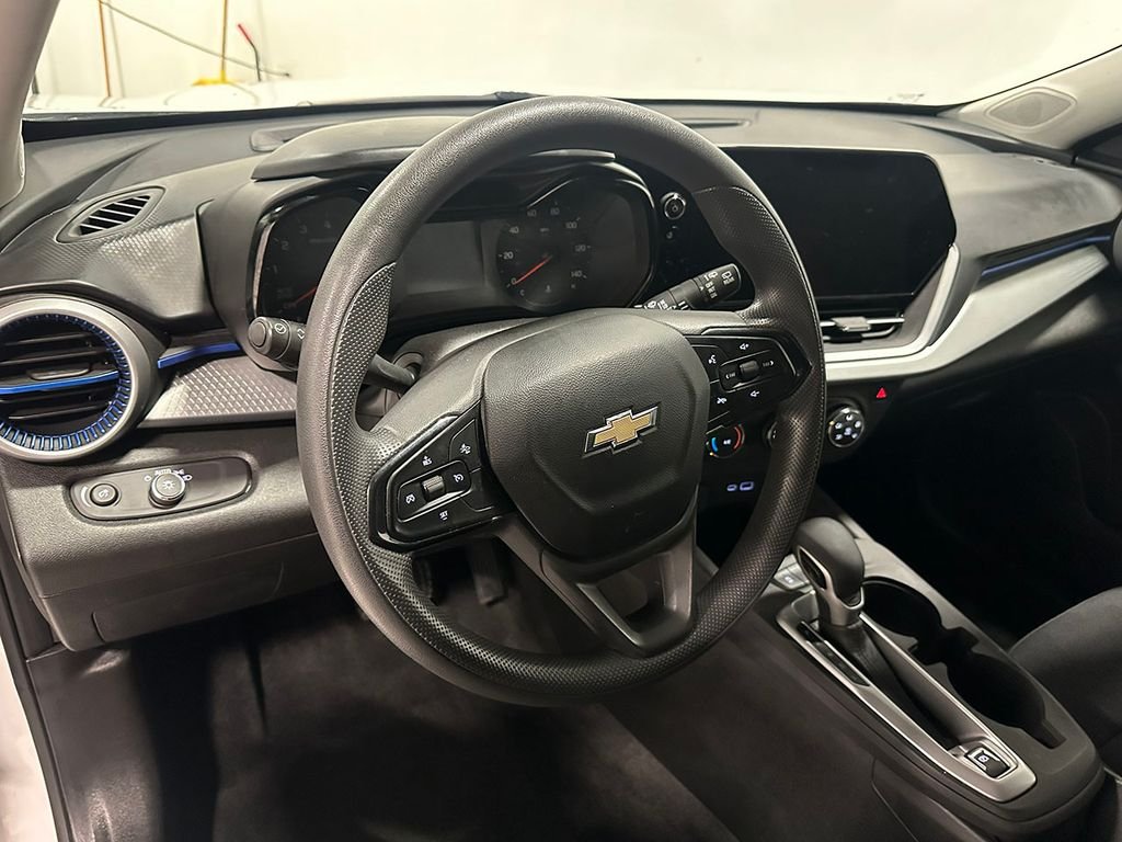 Used 2024 White Chevrolet LS image 19