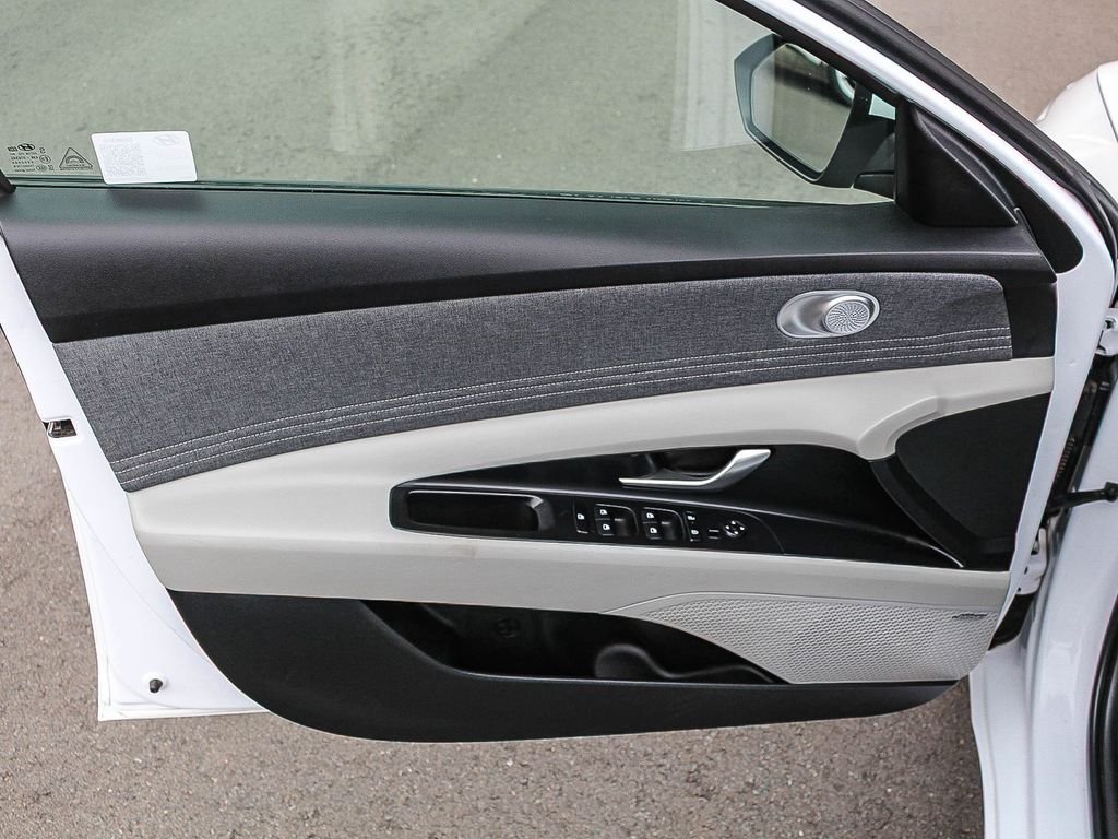 Used 2024 White Hyundai Limited image 22