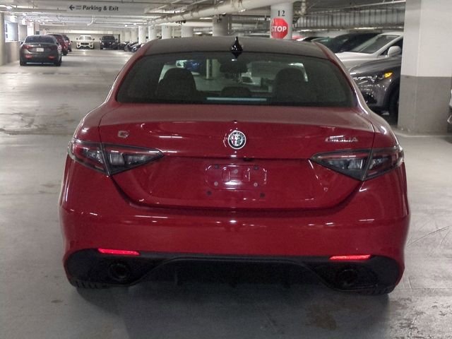 New 2025 Alfa Rosso (Red) Exterior Paint Alfa Romeo Base image 6