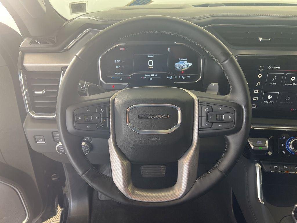 Used 2025 Onyx Black GMC Denali image 9