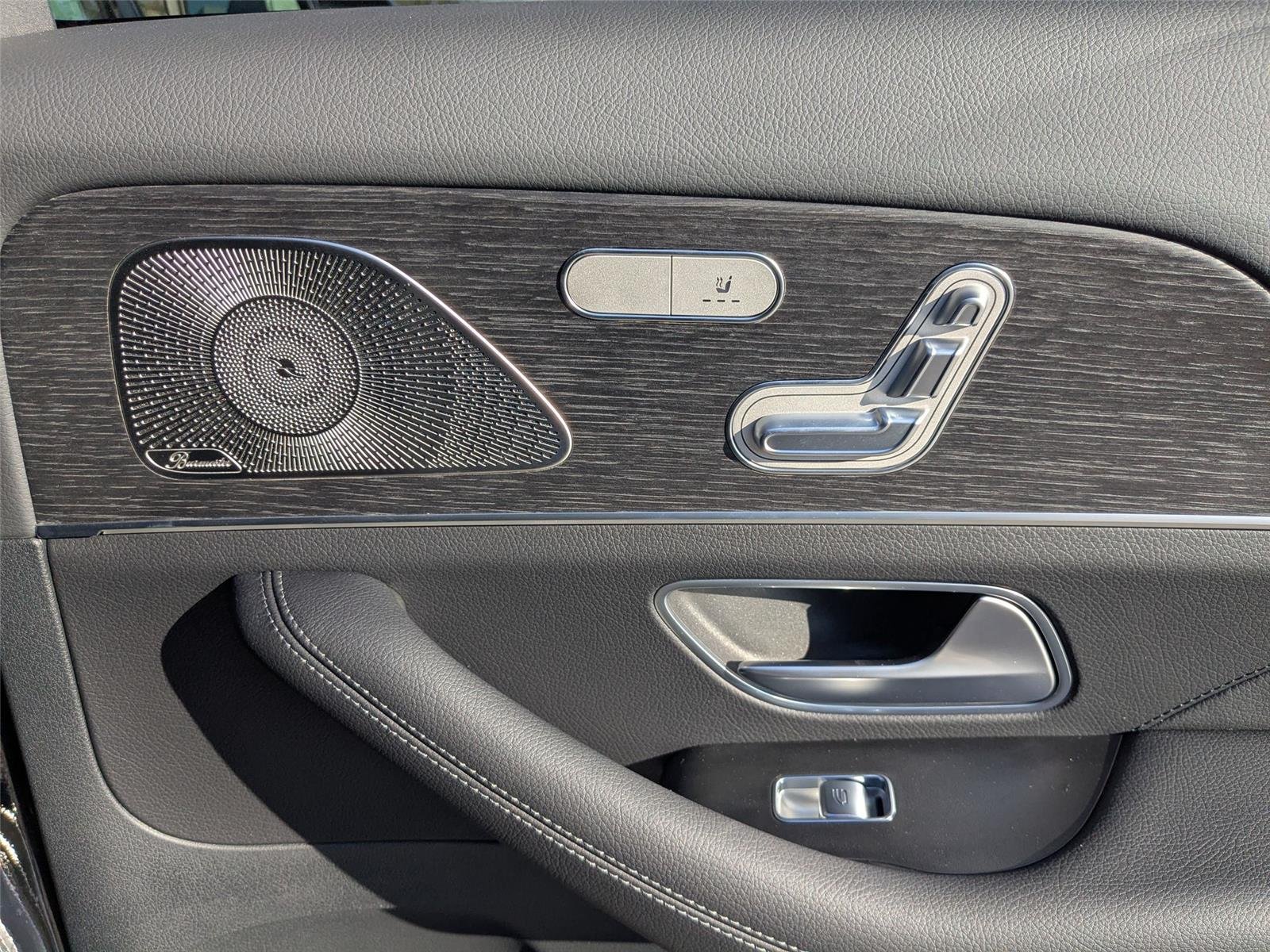 New 2026 MANUFAKTUR Silicon Grey Mercedes-Benz GLS 450 image 29