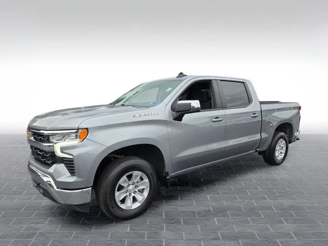 Used 2025 Gray Chevrolet LT image 3