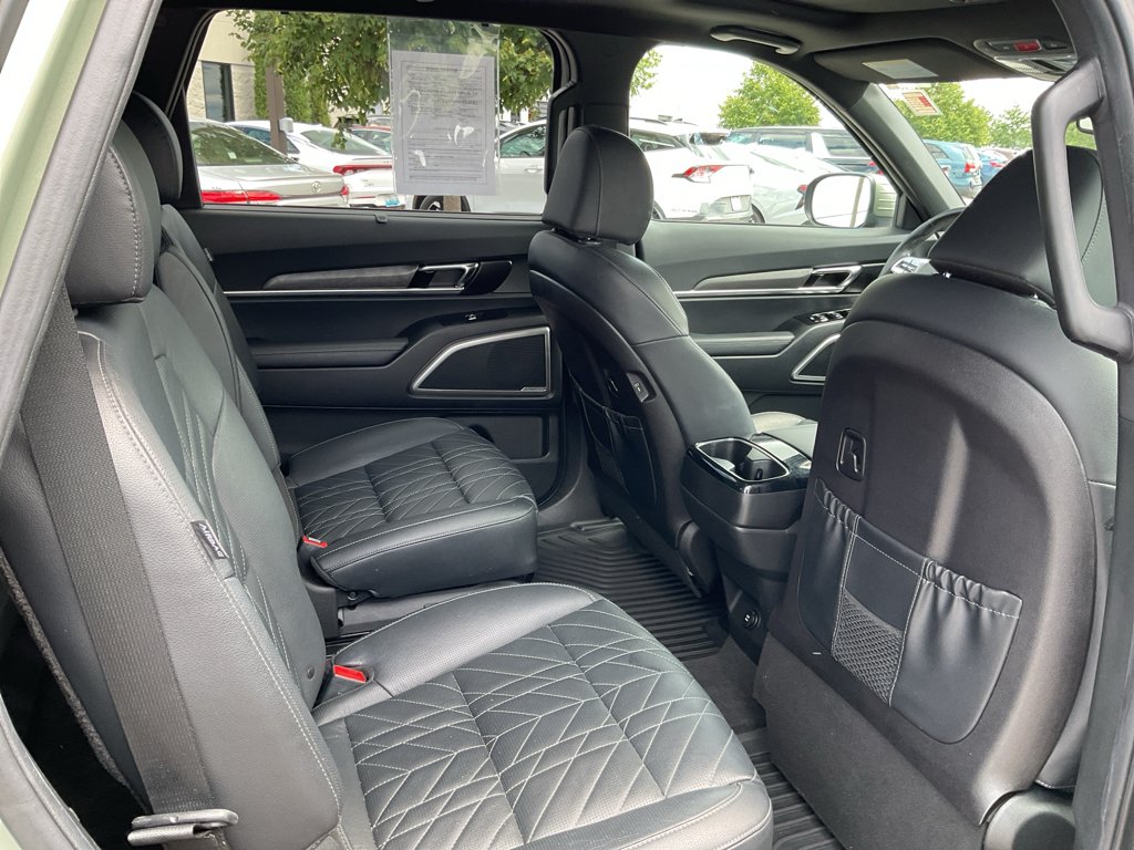 Used 2023 Jungle Green Kia EX X-Line image 12