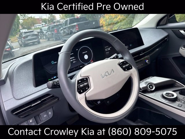 Certified Used 2024 Gray Kia Wind image 9