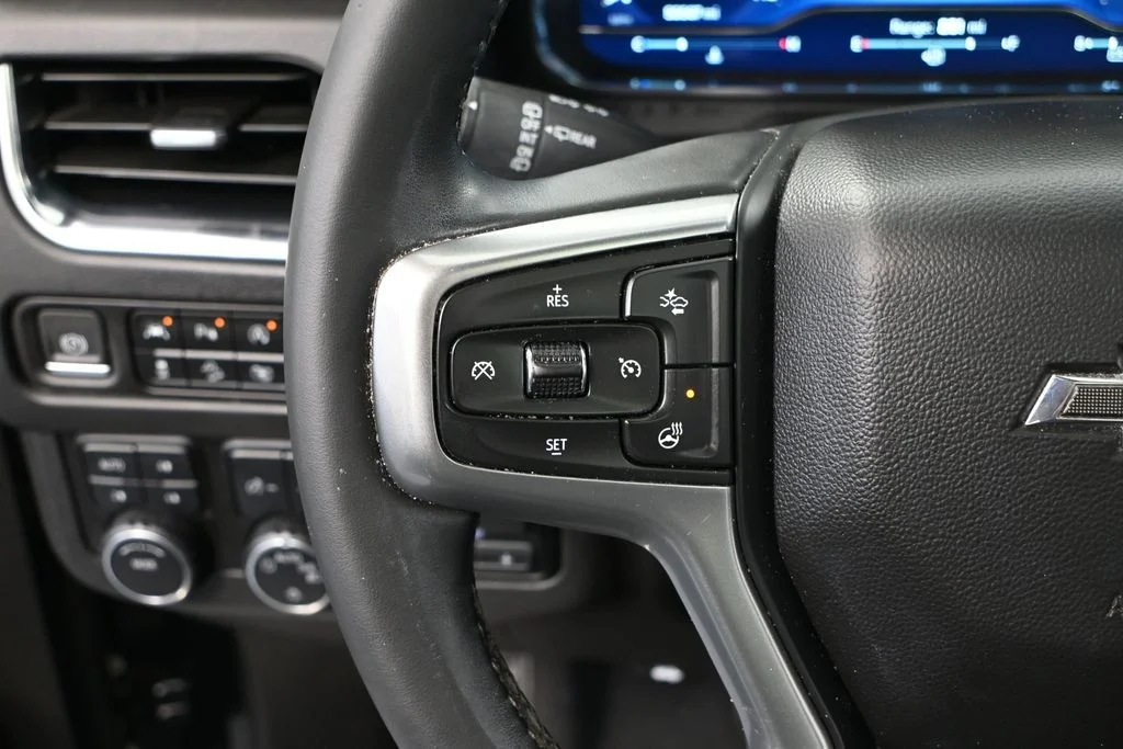 Used 2024 Black Chevrolet Z71 image 22