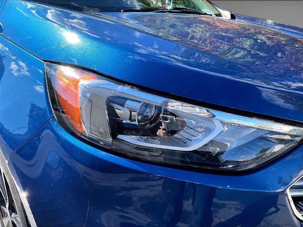 Used 2020 Blue Metallic Ford SE image 33