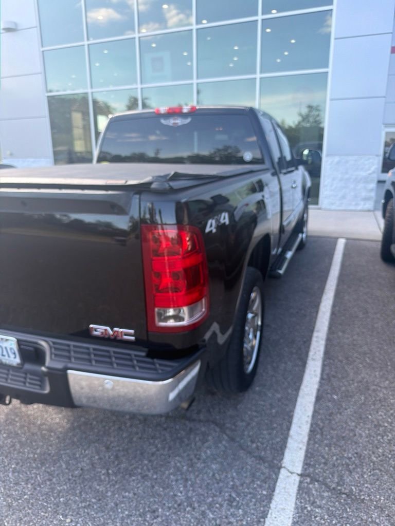 Used 2013 Black GMC SLE image 3