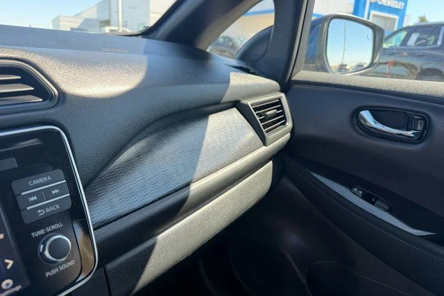 Used 2019 Blue Nissan SV image 19