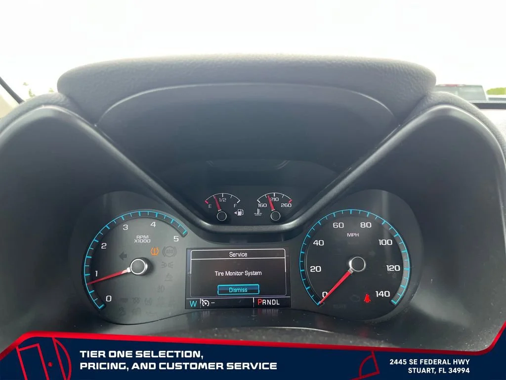 Used 2017 CYBER GRAY METALLIC Chevrolet 4WD Z71 image 27
