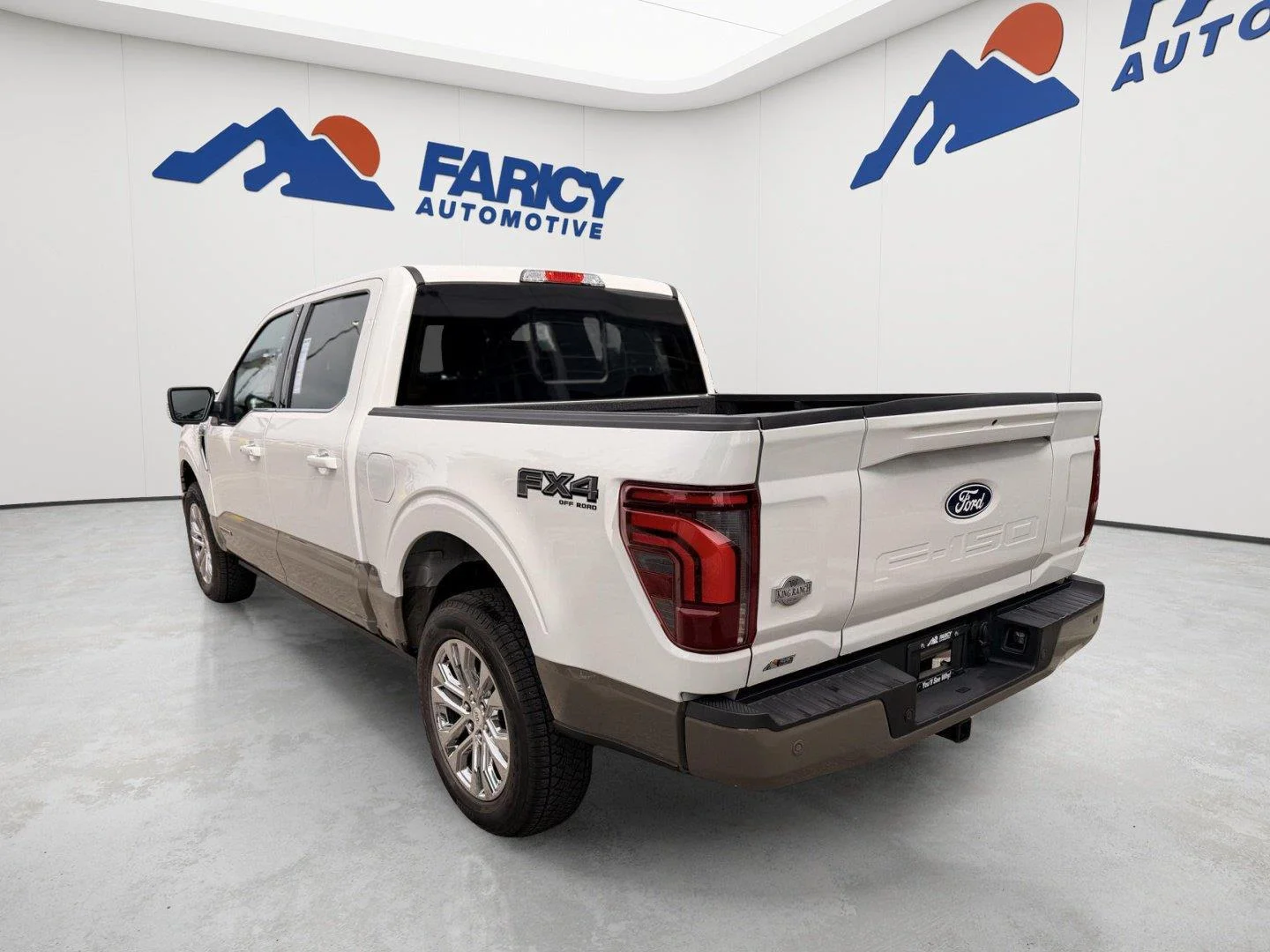 Used 2025 Star White Metallic Tri-Coat/Marsh Gray Ford King Ranch image 3