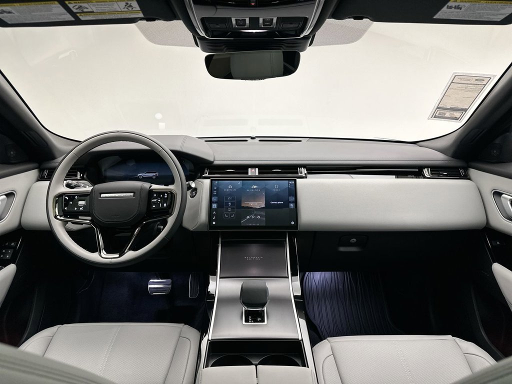 New 2026 Arroios Grey Land Rover P250 Base image 8