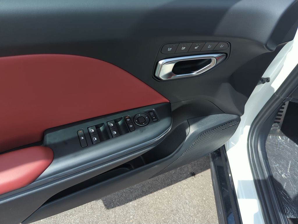 New 2026 Snow White Pearl Kia GT-Line Turbo image 19