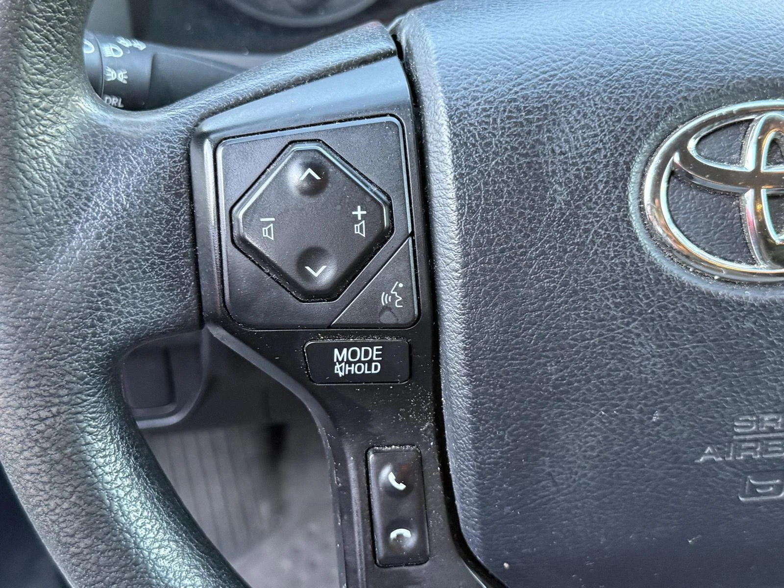 Used 2019 WHITE Toyota SR image 10