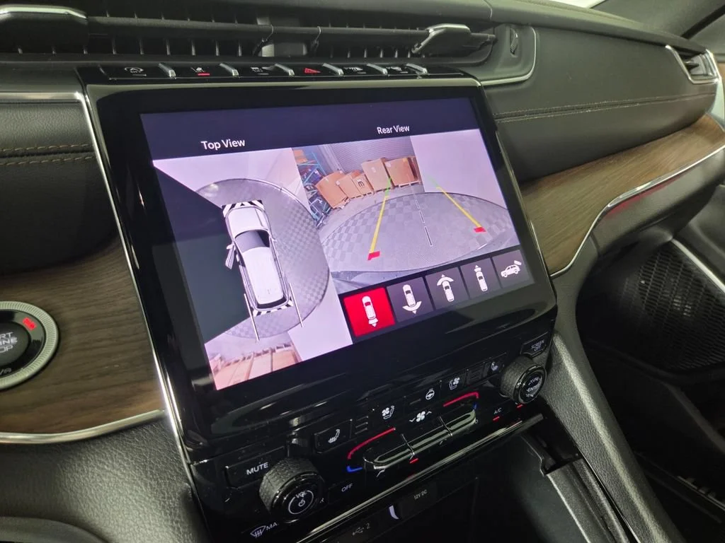 2025 Jeep Grand Cherokee Summit - Photo 11
