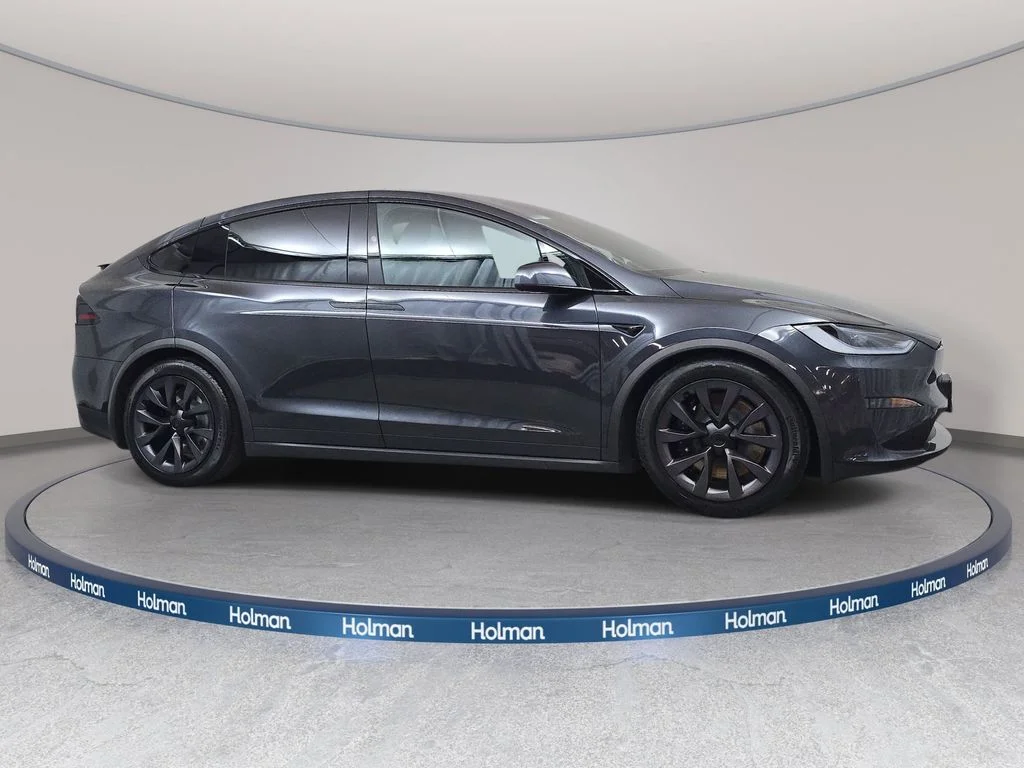 Used 2025 Stealth Gray Tesla Base image 4