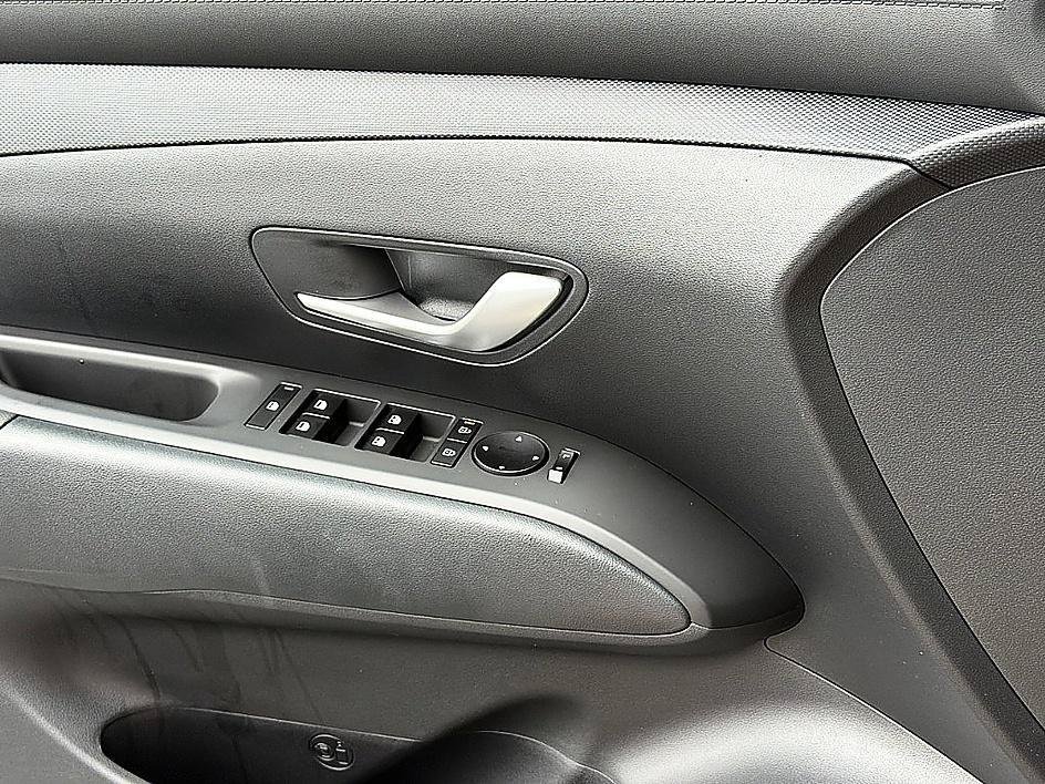 New 2026 Shimmering Silver Hyundai SEL AWD image 30