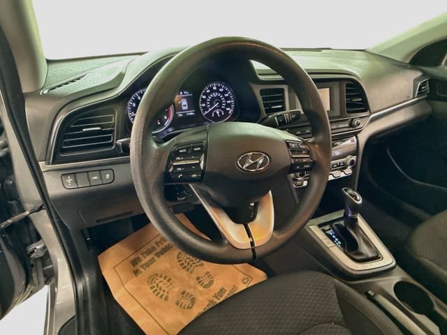 Used 2020 Fluid Metal Hyundai SE image 7