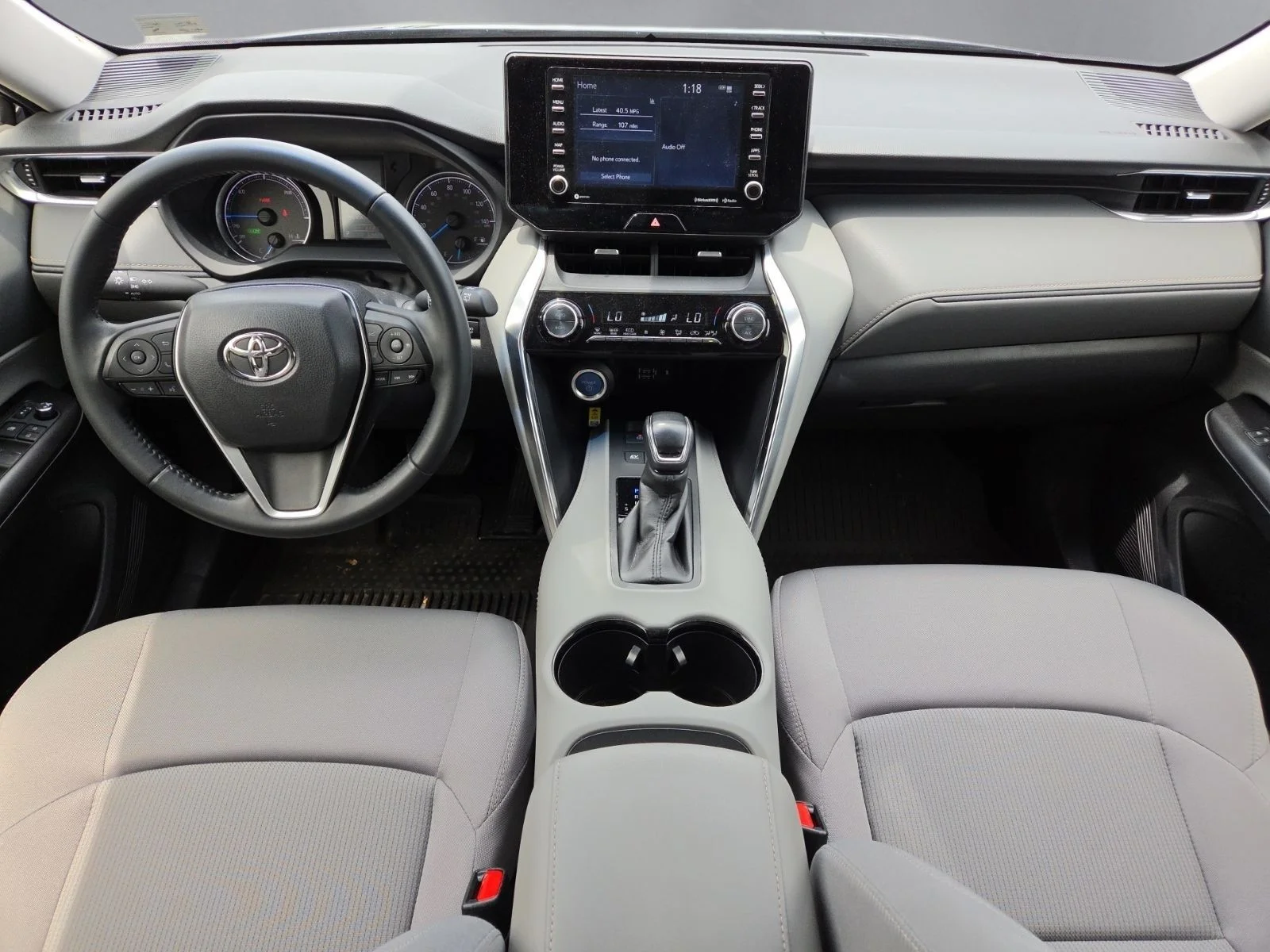 Used 2022  Toyota LE image 3