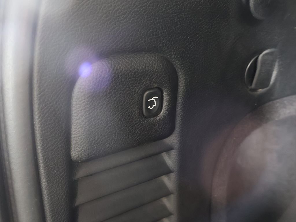 Used 2018 Black Jeep Limited image 47