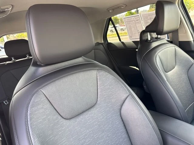 Used 2024 Mineral Blue Kia SX image 18