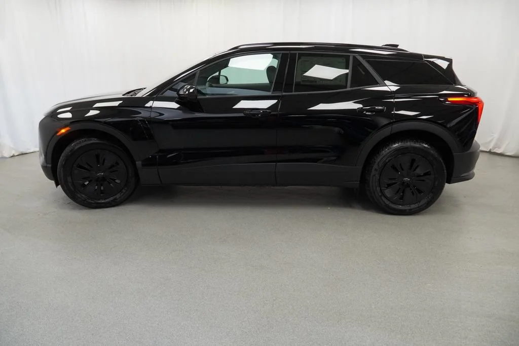 New 2026 Black Chevrolet LT image 37
