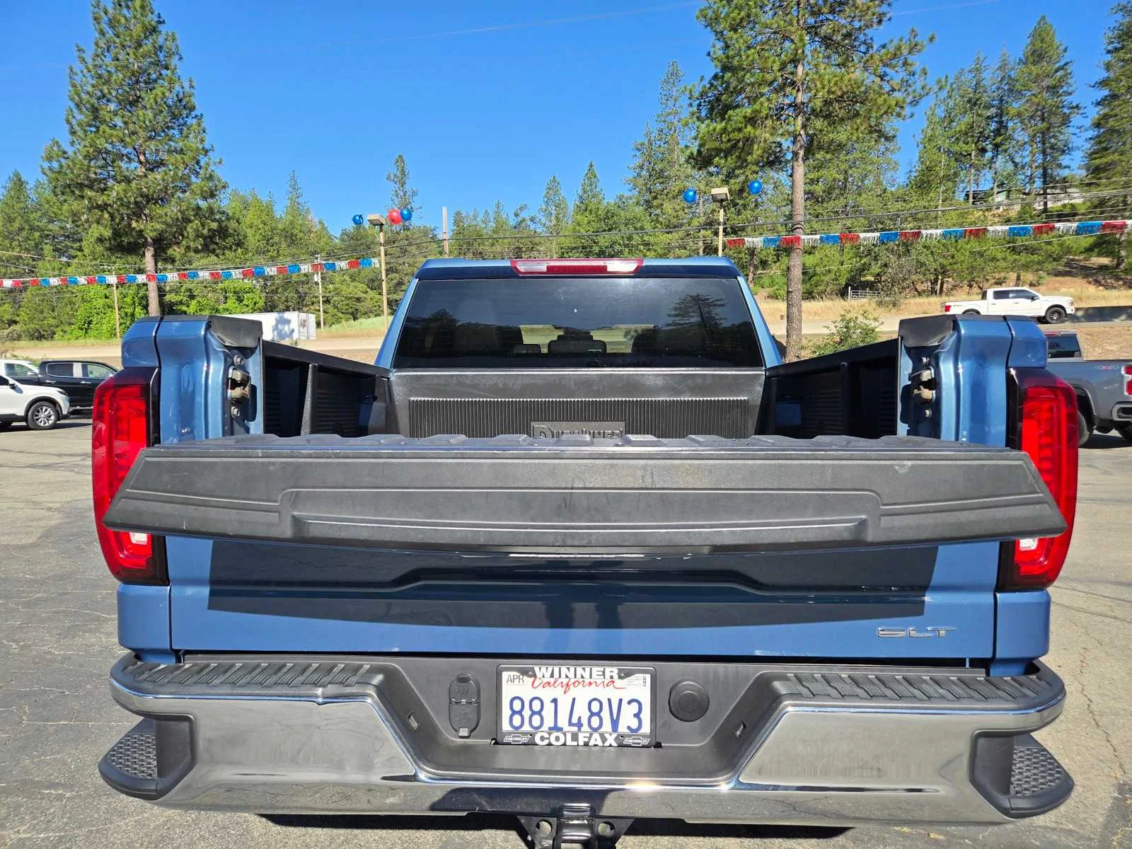 Used 2024 Downpour Metallic GMC SLT image 29
