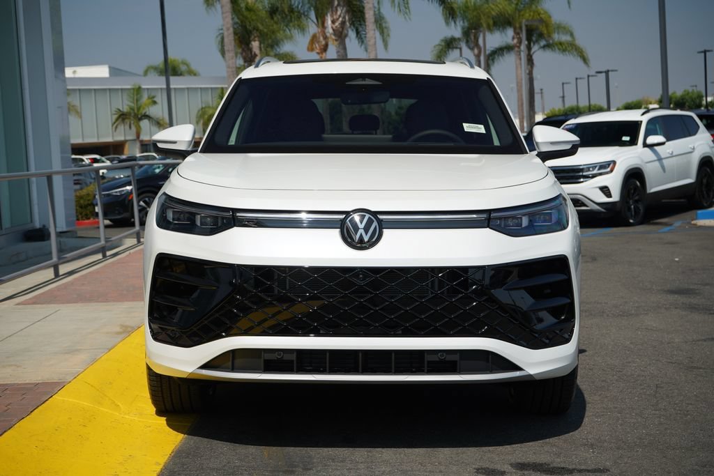 New 2026 Opal White Pearl Volkswagen SEL R-Line Turbo image 5