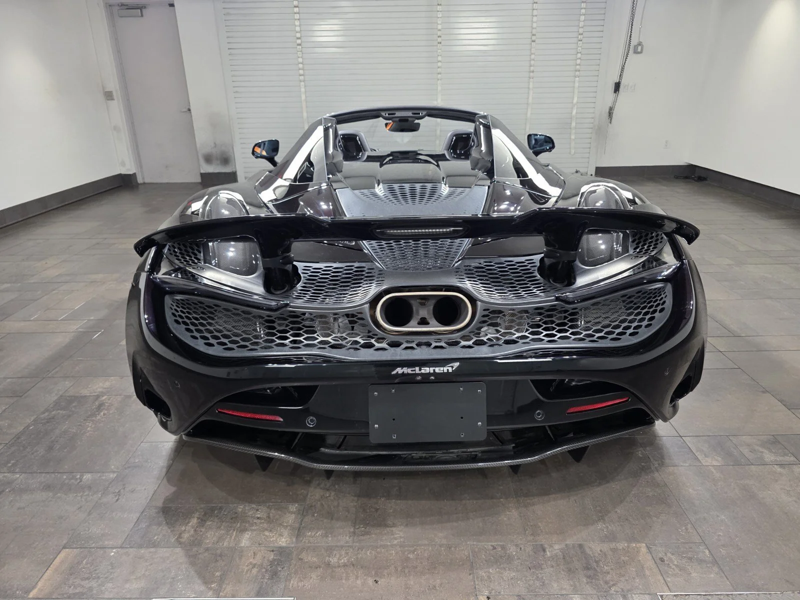 New 2025 MSO Borealis Black McLaren Spider image 5