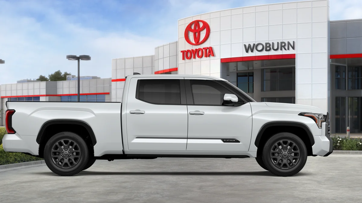 New 2026 Wind Chill Pearl Toyota Platinum image 20